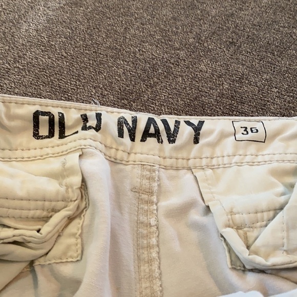 Old Navy men’s shorts: size 36 - Picture 2 of 4